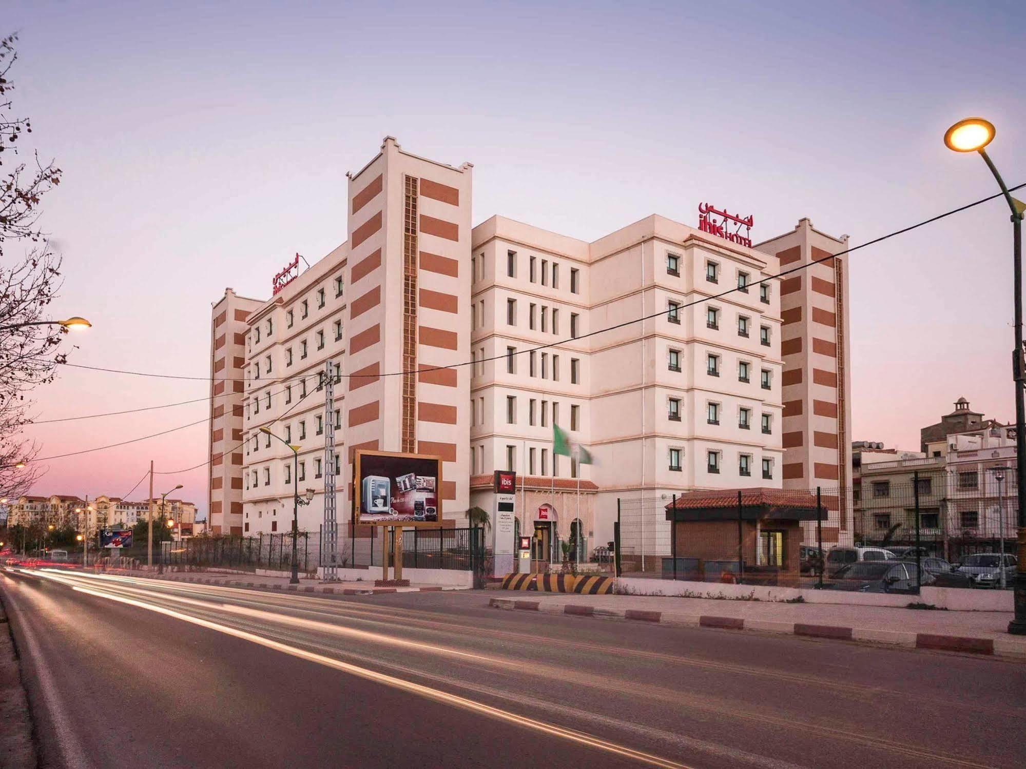 فندق ايبيس تلمسان المظهر الخارجي الصورة